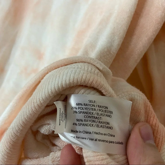 Peace & Pearls Tie Dye Crewneck Sweatshirt Boho Coastal Granny Soft Girl Medium - Picture 8 of 10